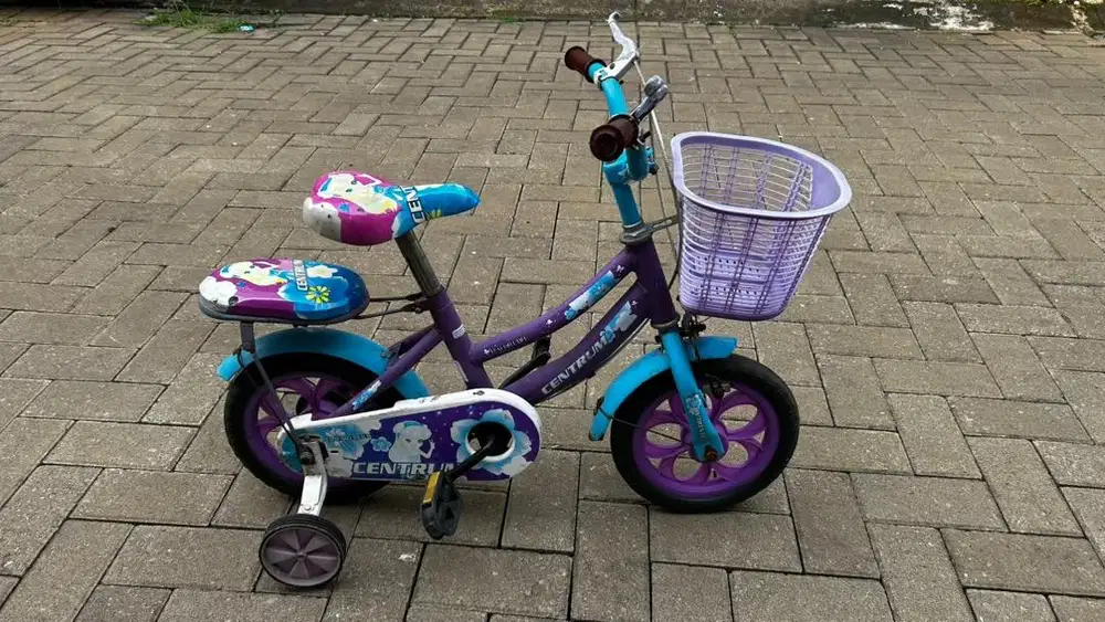 Sepeda mini anak perempuan eva centrum 12