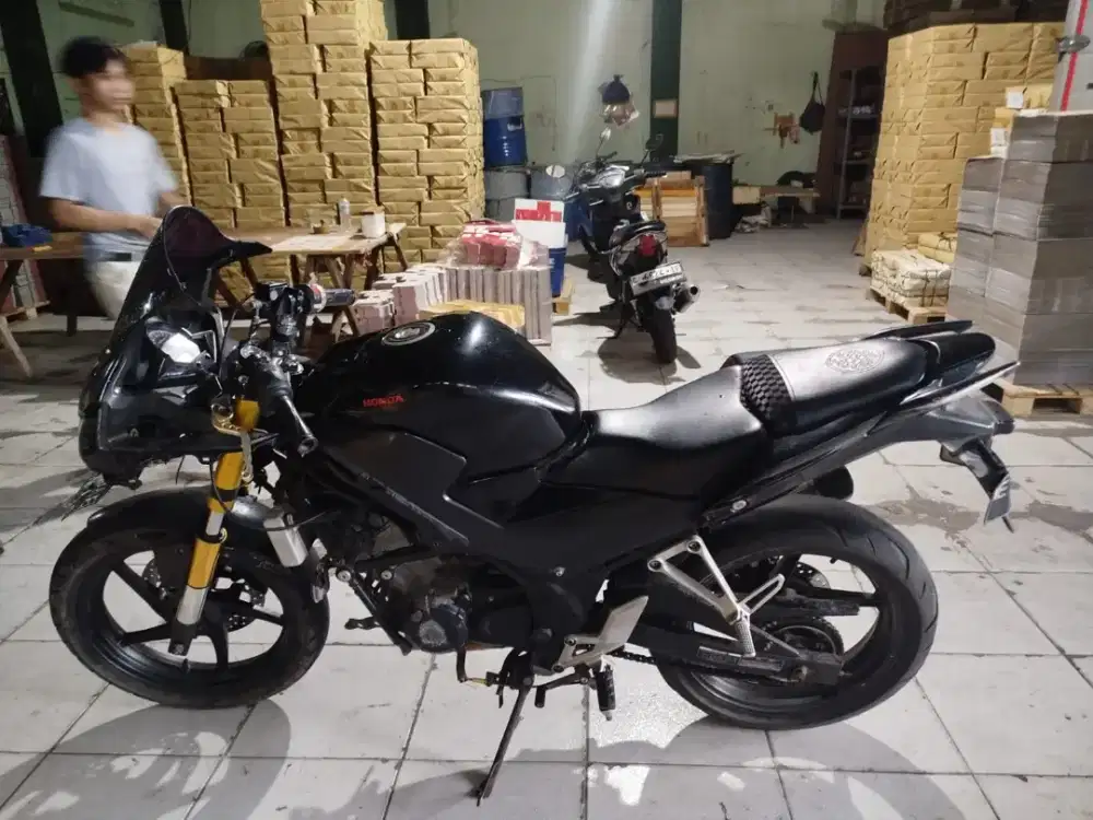 HONDA CB150R TH.2015