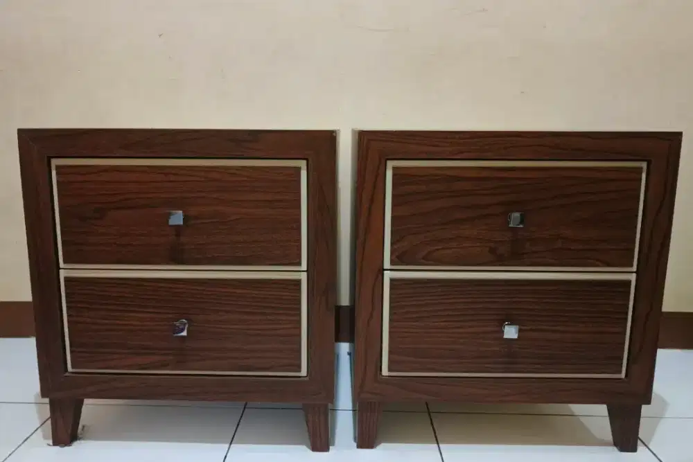 [SEPASANG] Meja Nakas Minimalis Elegan - Wood Grain & Cream Accent