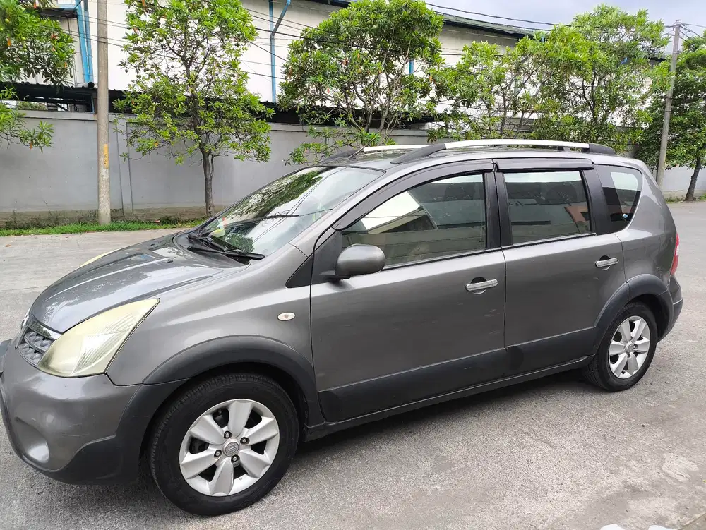 Nissan Livina 2009 Bensin