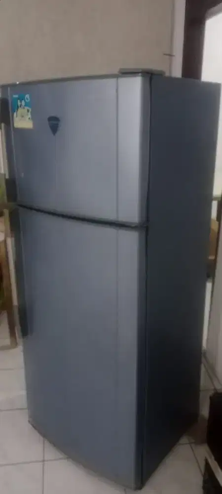 Kulkas lemari es 2 pintu