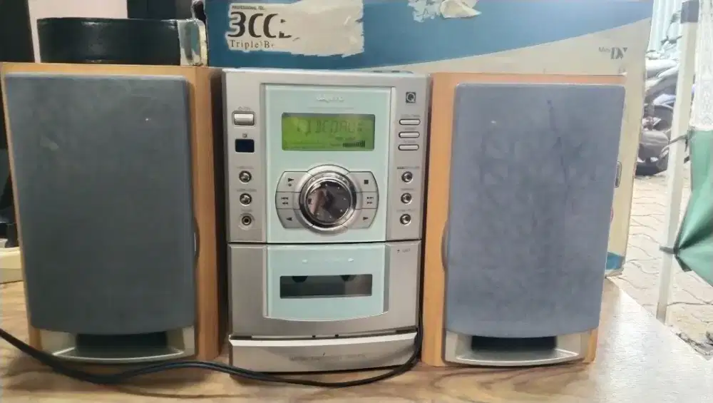 Sanyo micro compoen system