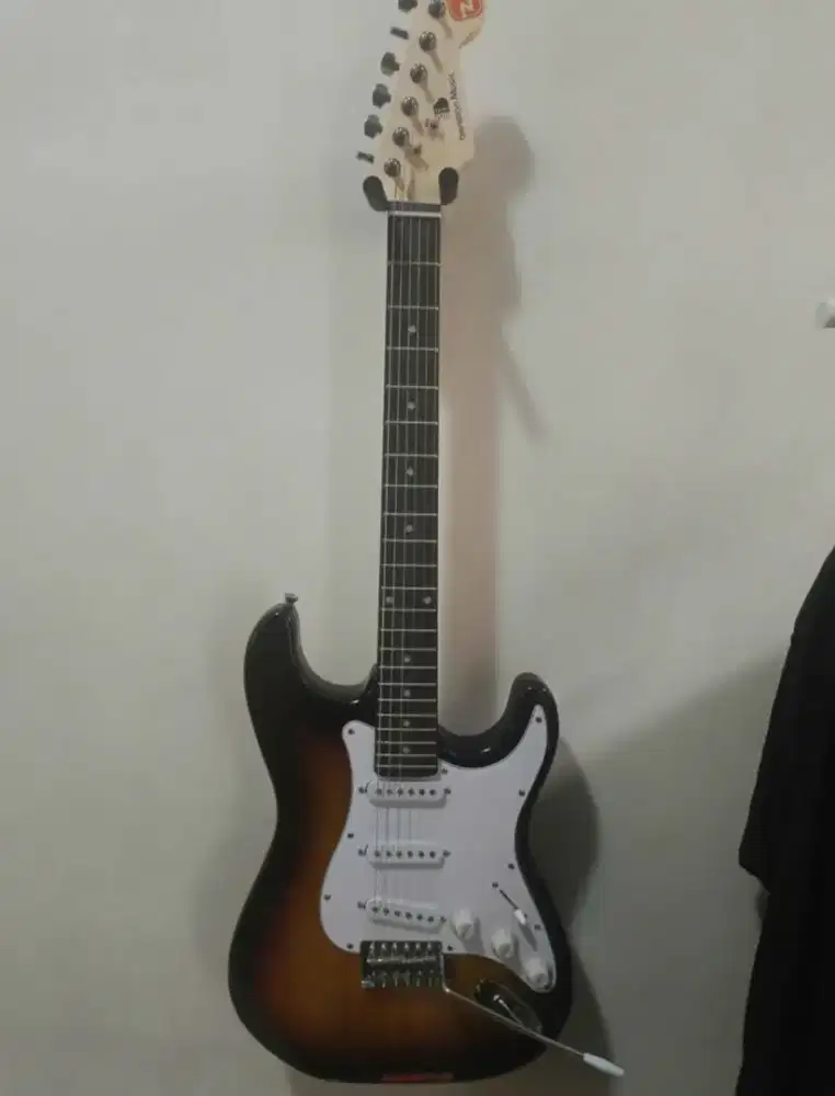 Gitar Elektrik Original Benston Like New