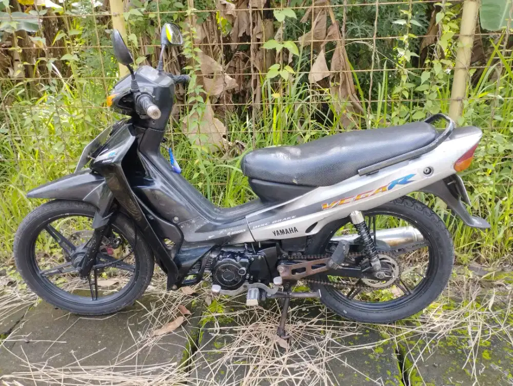 Yamaha VEGA R 2004