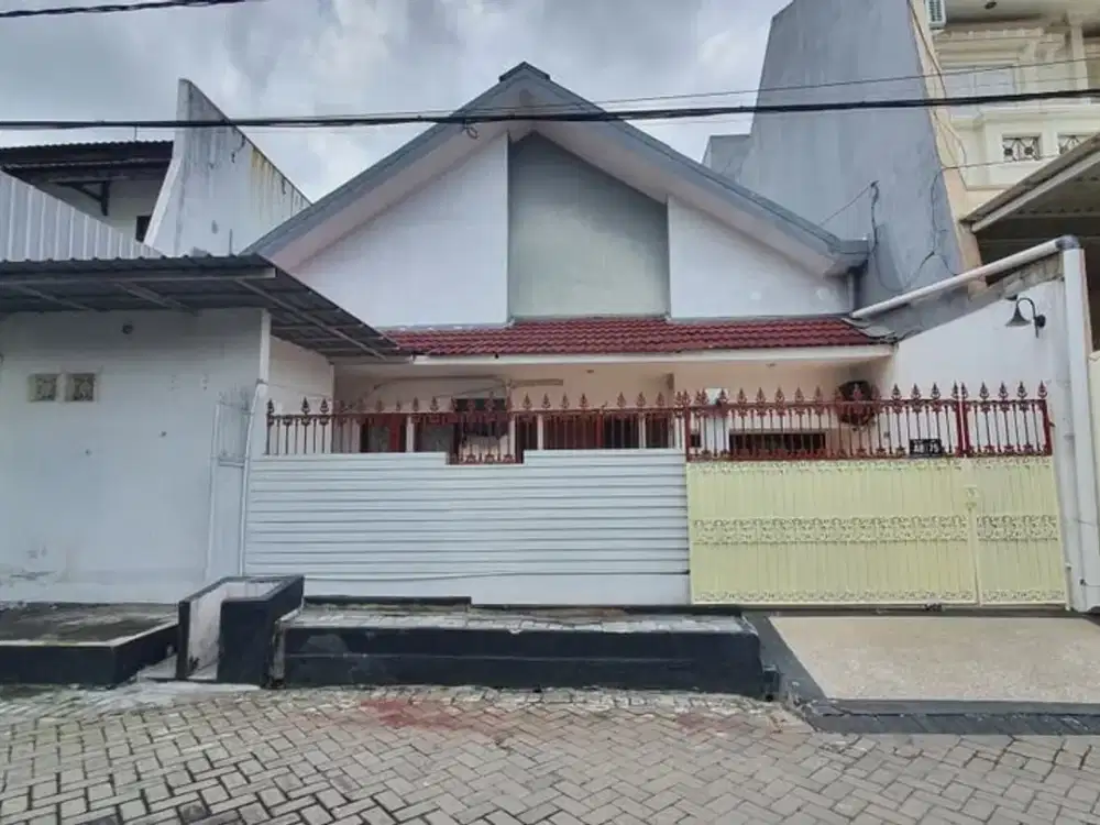 Rumah Usaha Rungkut Asri Strategis Cocok Gudang / Minimarket