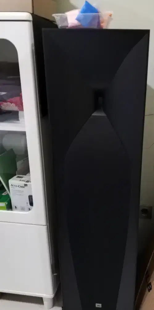 Jbl 590 floorstanding speaker