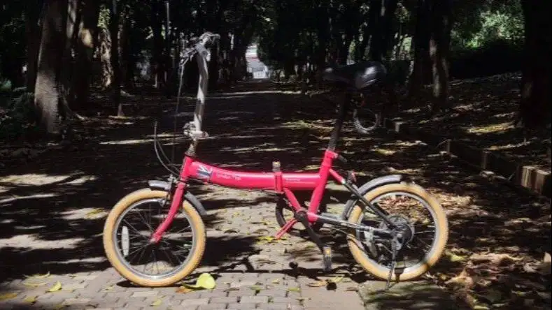 Sepeda London Taxi Merah ban 16