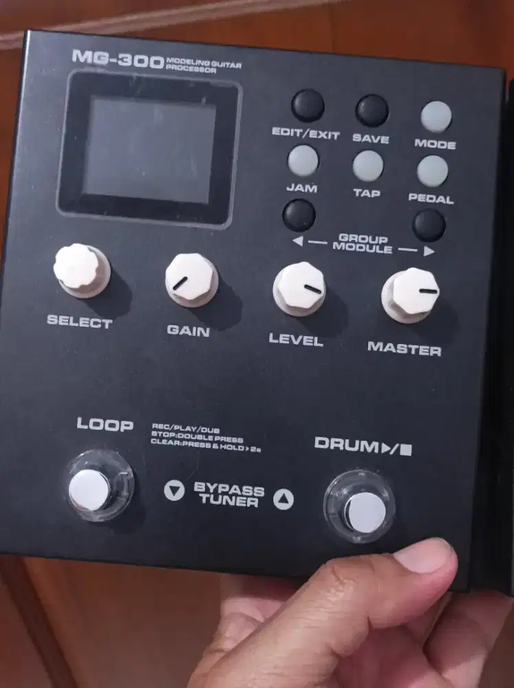 Efek Gitar Nux MG300 Fullset No minus pakai rumahan