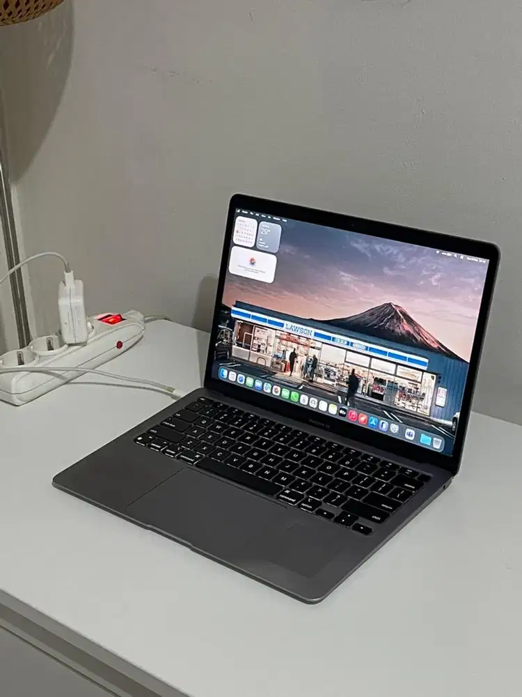 MacBook Air 2020 M1 8/256