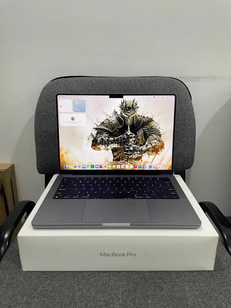 MacBook Pro M3 2023 14 8/512GB Fullsset