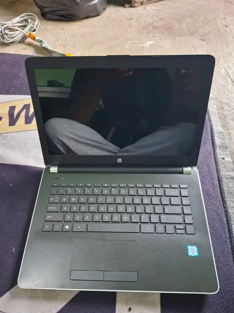 Hp laptop 14-bs0xx core i3