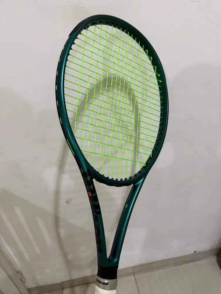Raket Tenis Wilson Blade V9 300g