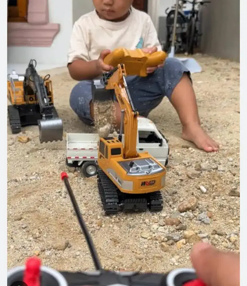 jaga lapak mainan anak