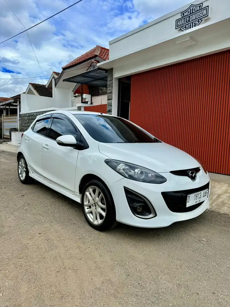 Tanpa DP mazda 2 R at 2012