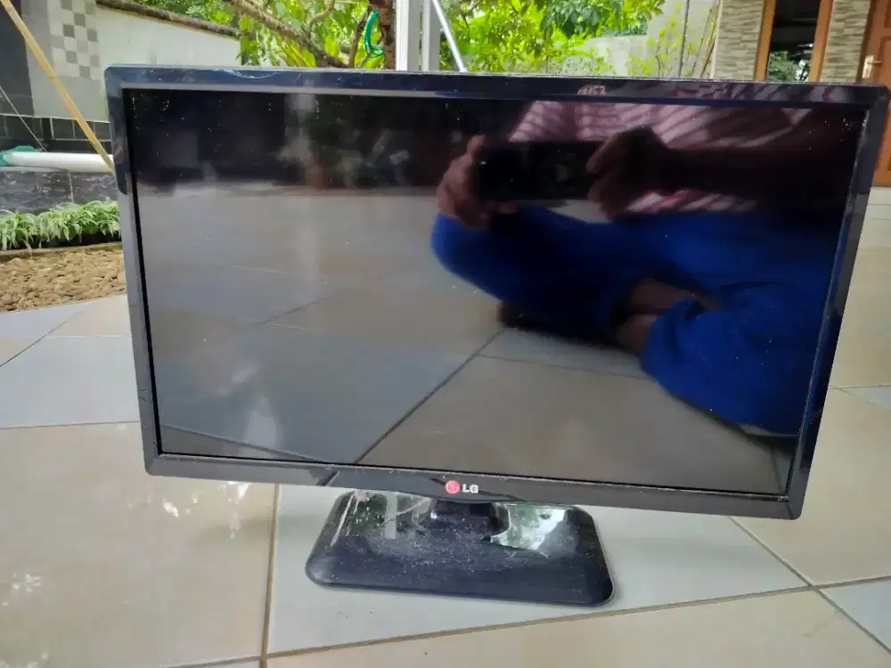 Jual tv LG 22 in