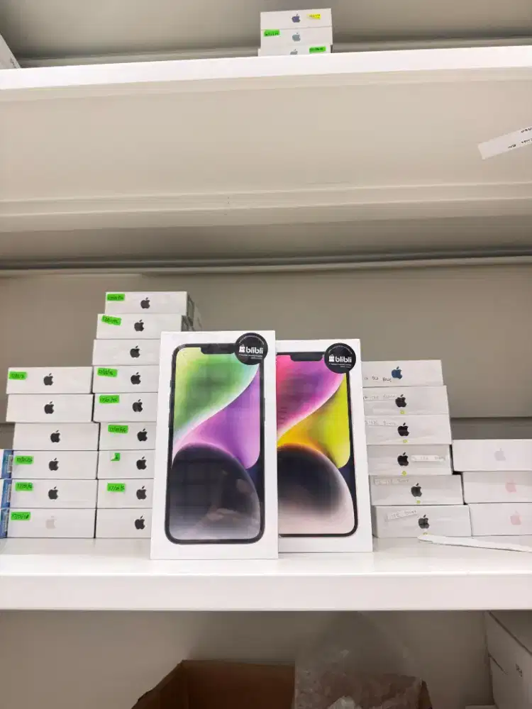 iPhone 14 128GB midnight & starlight