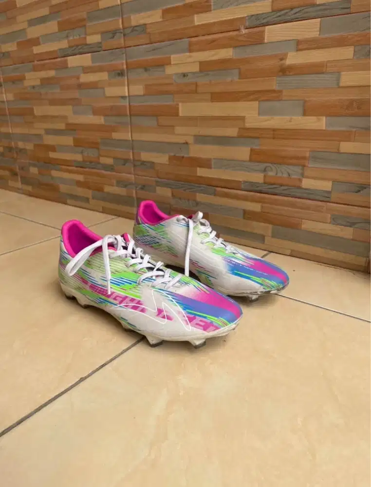 Sepatu Bola Specs Accelerator Lightspeed Pro 4