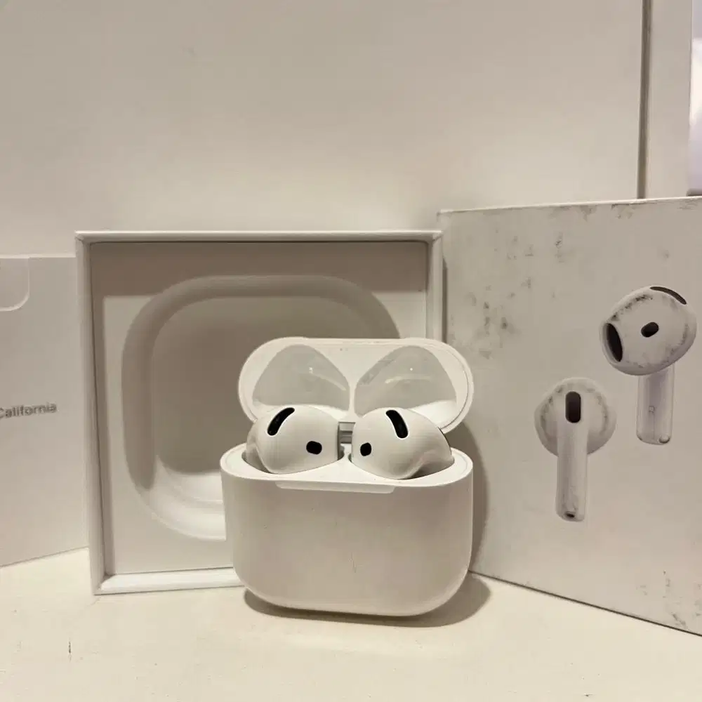 Apple Airpods Gen 4 ANC ex iBox (warranty until mar 2026)