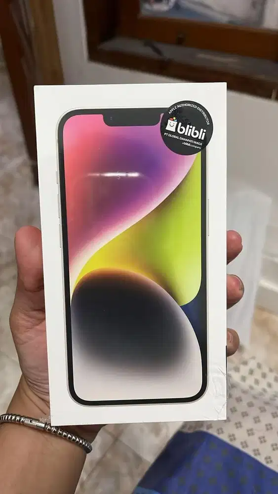 BNIB Iphone 14 128gb Starlight