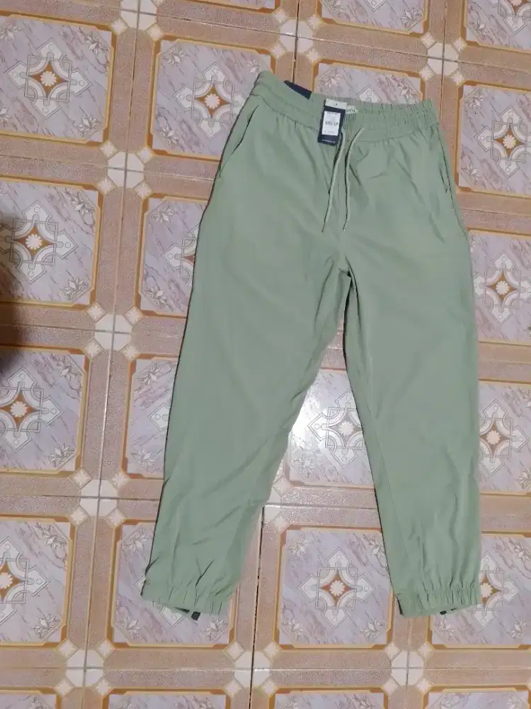 Celana merek nevanda