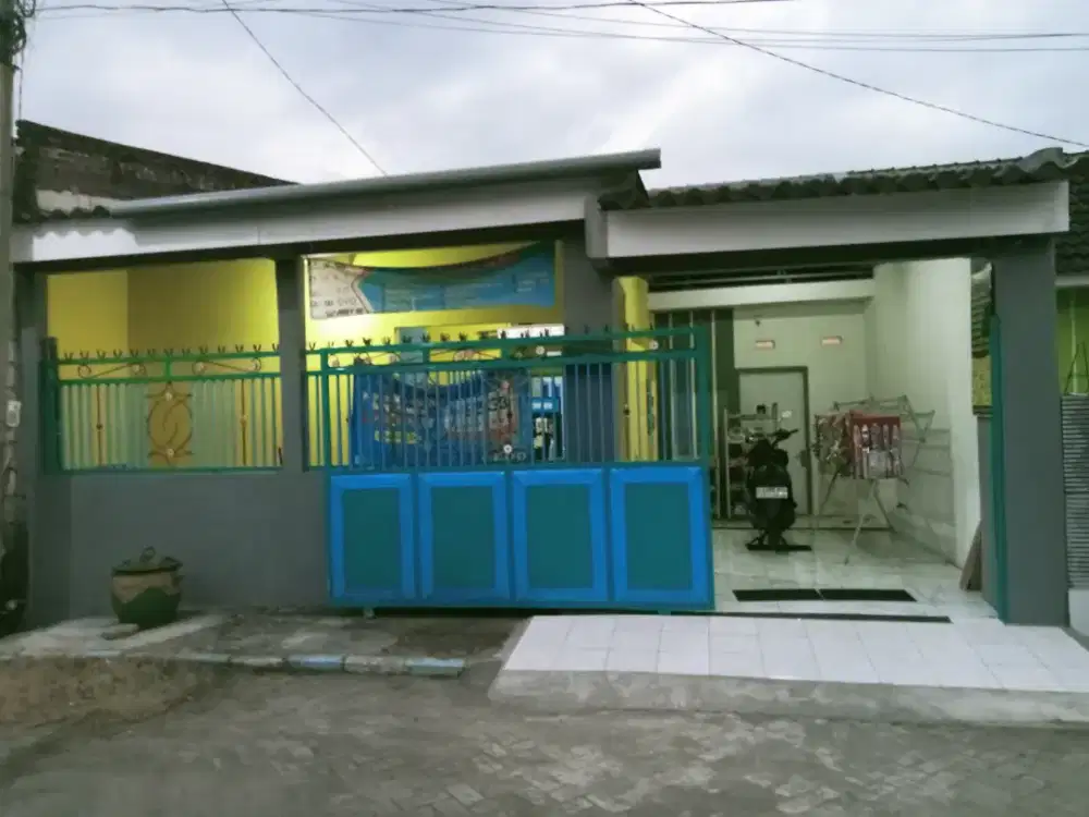 Dijual Cepat Rumah SHM turun harga Rp. 350jt
(7.5x12) Full bangunan