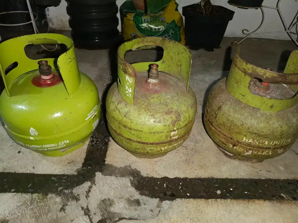 Tabung gas tiga kg