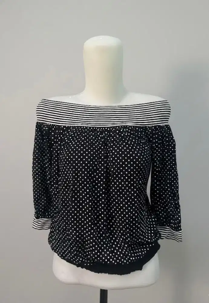 Blouse sabrina preloved