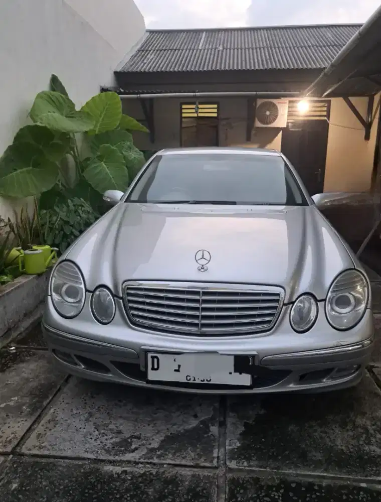 Mercy e240 2003 silver AT antik