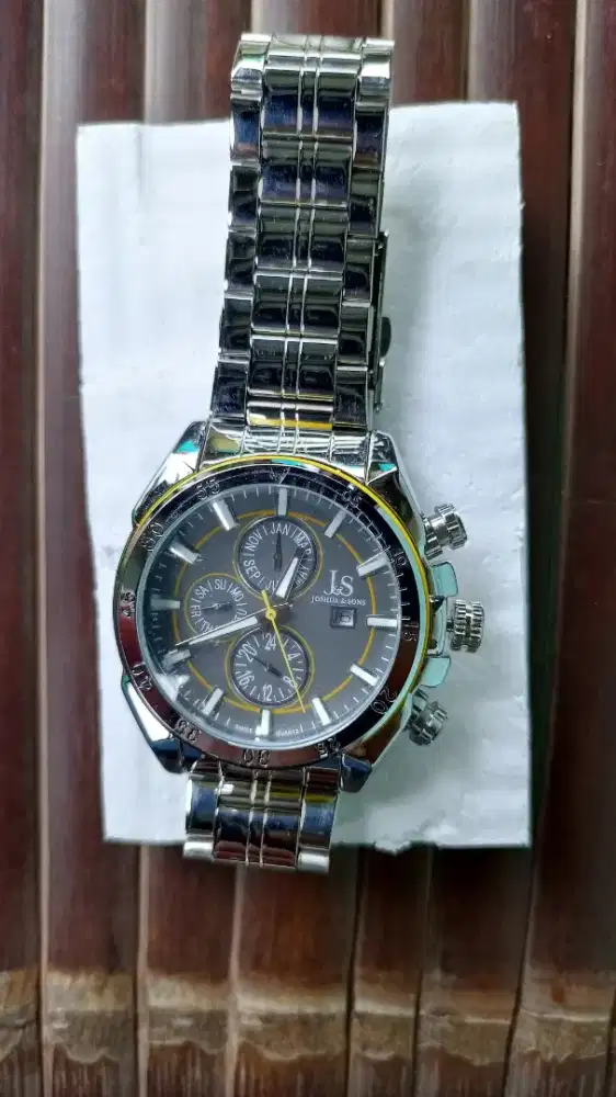 Di jual jam tangan kasual Joshua & Sons