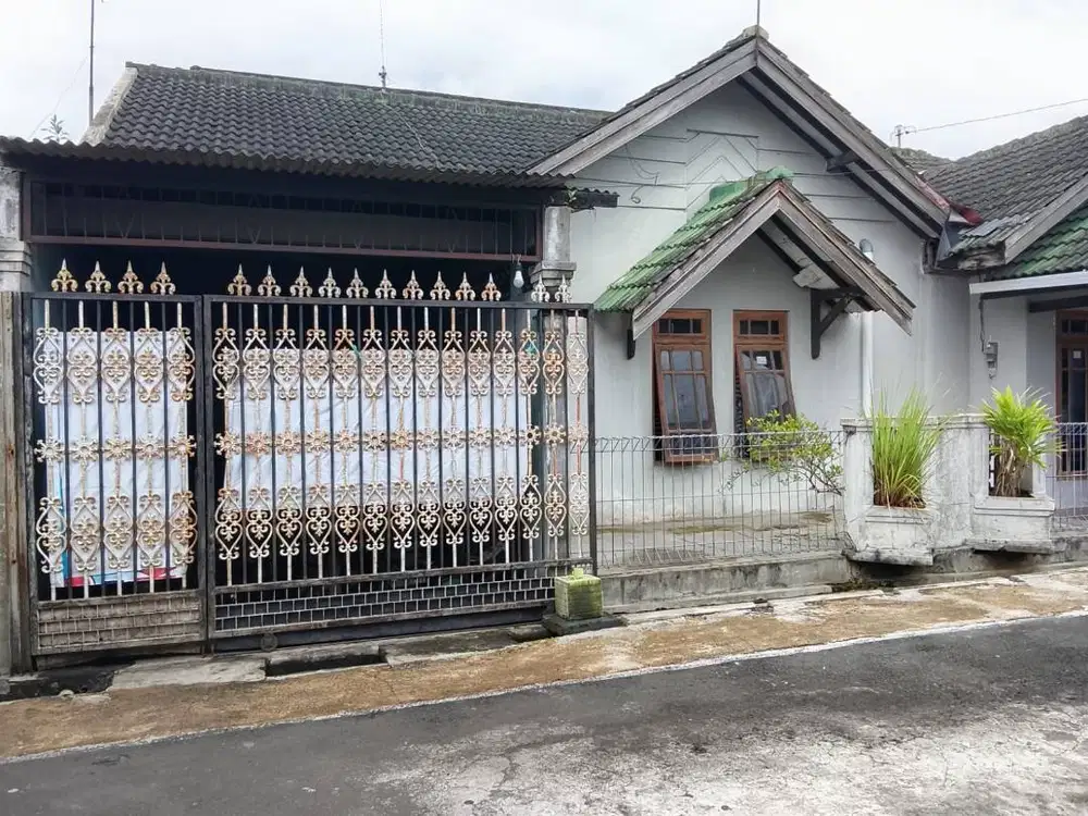 dijual rumah tipe 45 siap huni lokasi strategis, harga Nego.