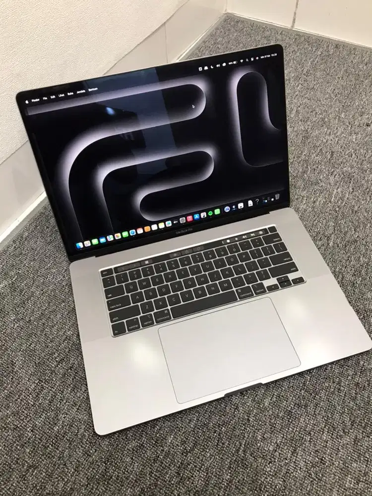 Mackbook pro 2019 i7 32/512