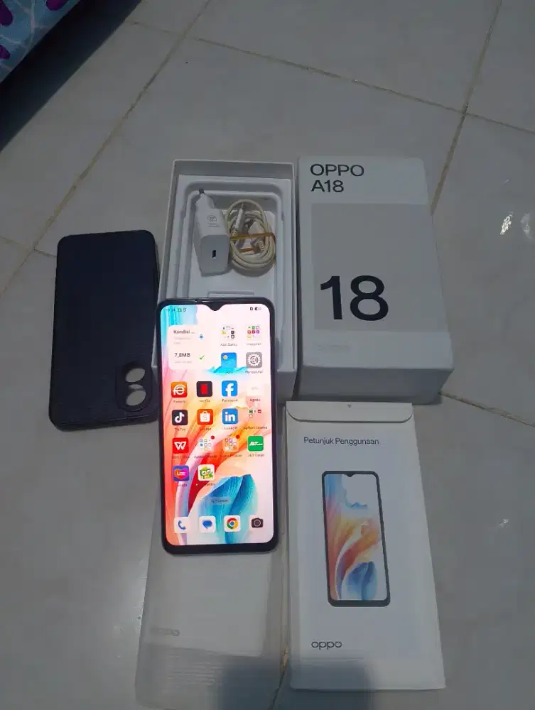 ‎Jual HP Oppo A8 Plus
‎ Jaringan 4G LTE
‎- RAM 4+4=8/128GB
‎