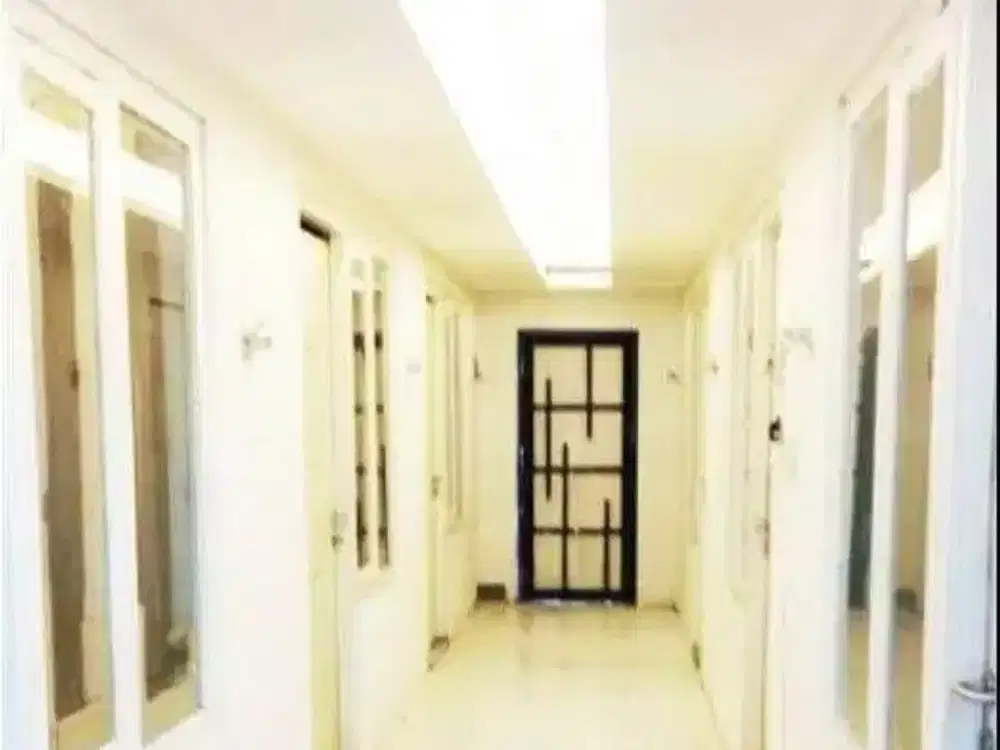 Dijual rumah kost ruang usaha