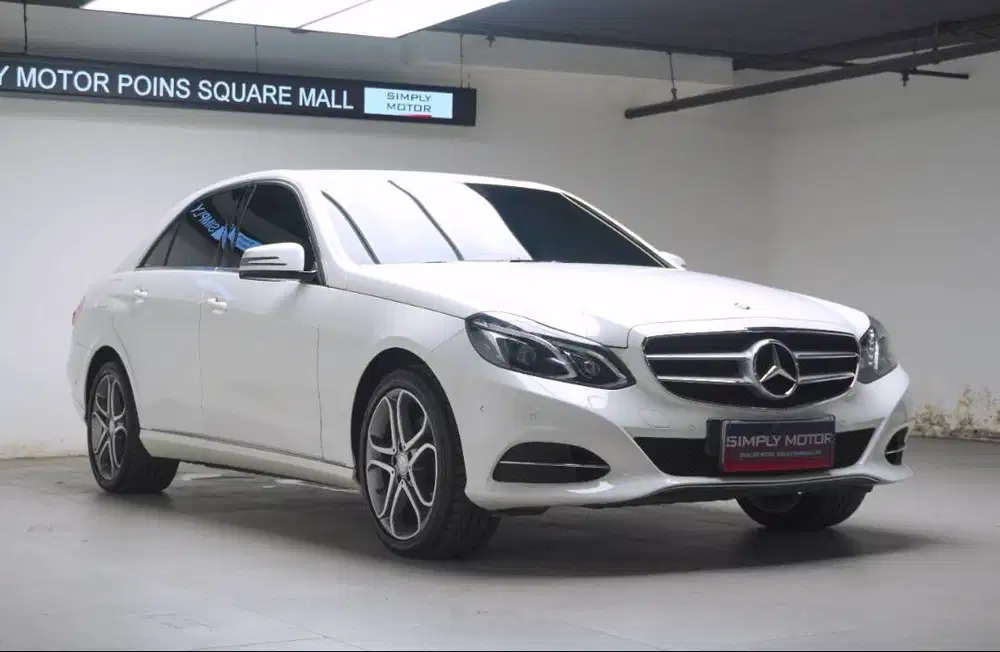 MERCEDES BENZ E250 AVANTGARDE W212 FACELIFT 2015 - LOW KM - SIAP PAKAI