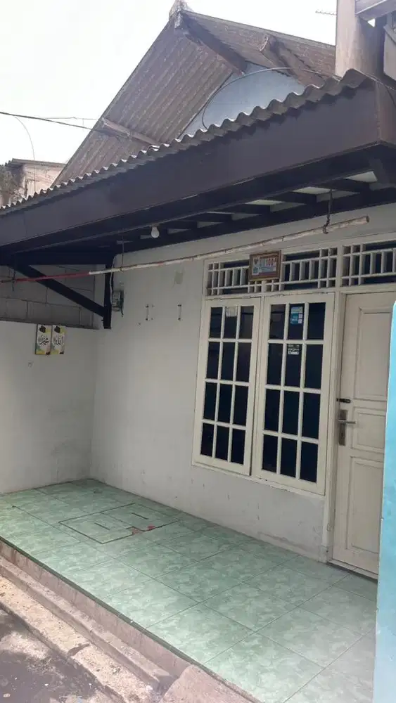 Rumah kontrkan tahunan