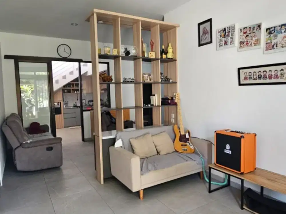 Rumah Cantik Semi Furnished Tki Taman Kopo Indah 1