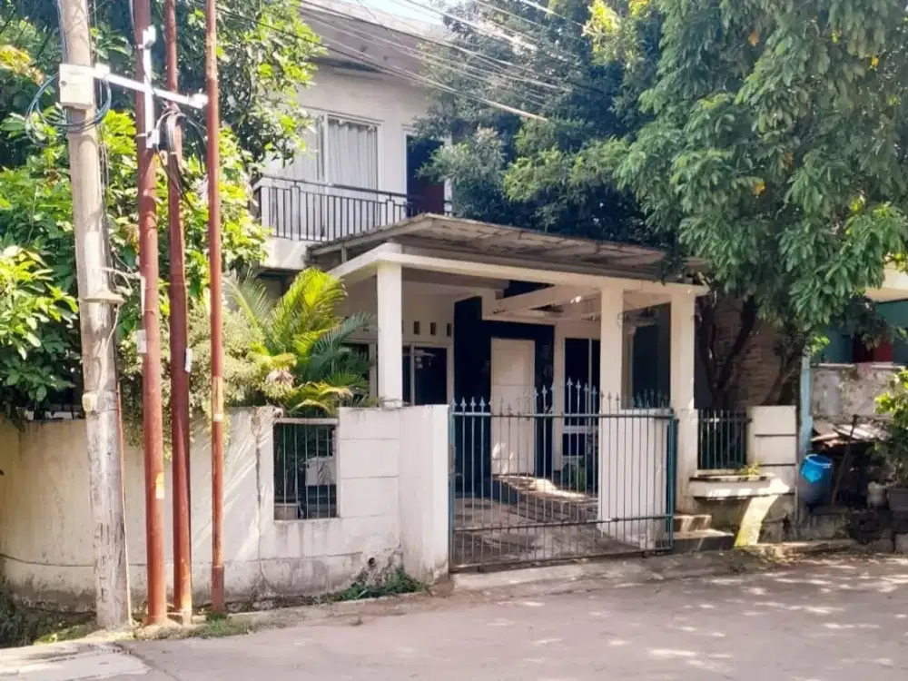 Rumah hoek 2 lantai di bukit cimanggu villa