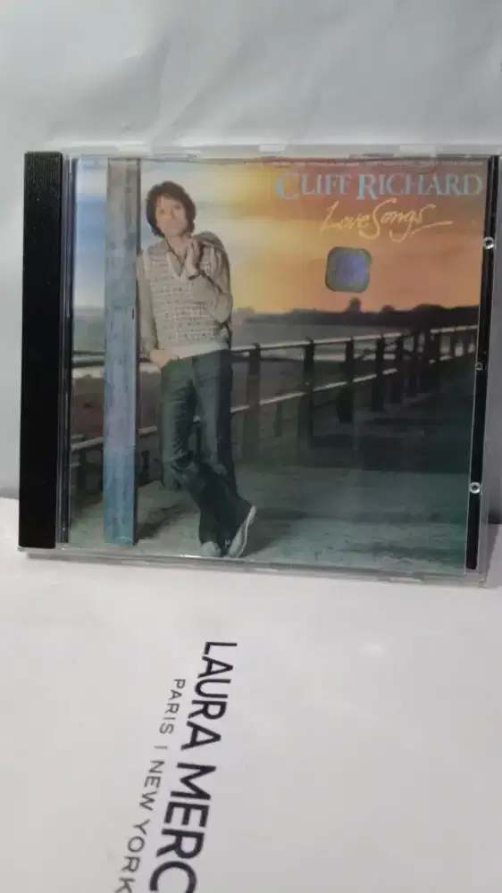 Audio cd Cliff Richard love song