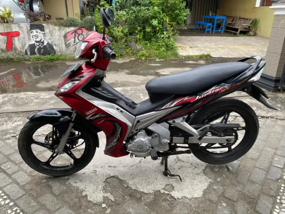 Jupiter MX kopling THN 2006 plat G Pekalongan