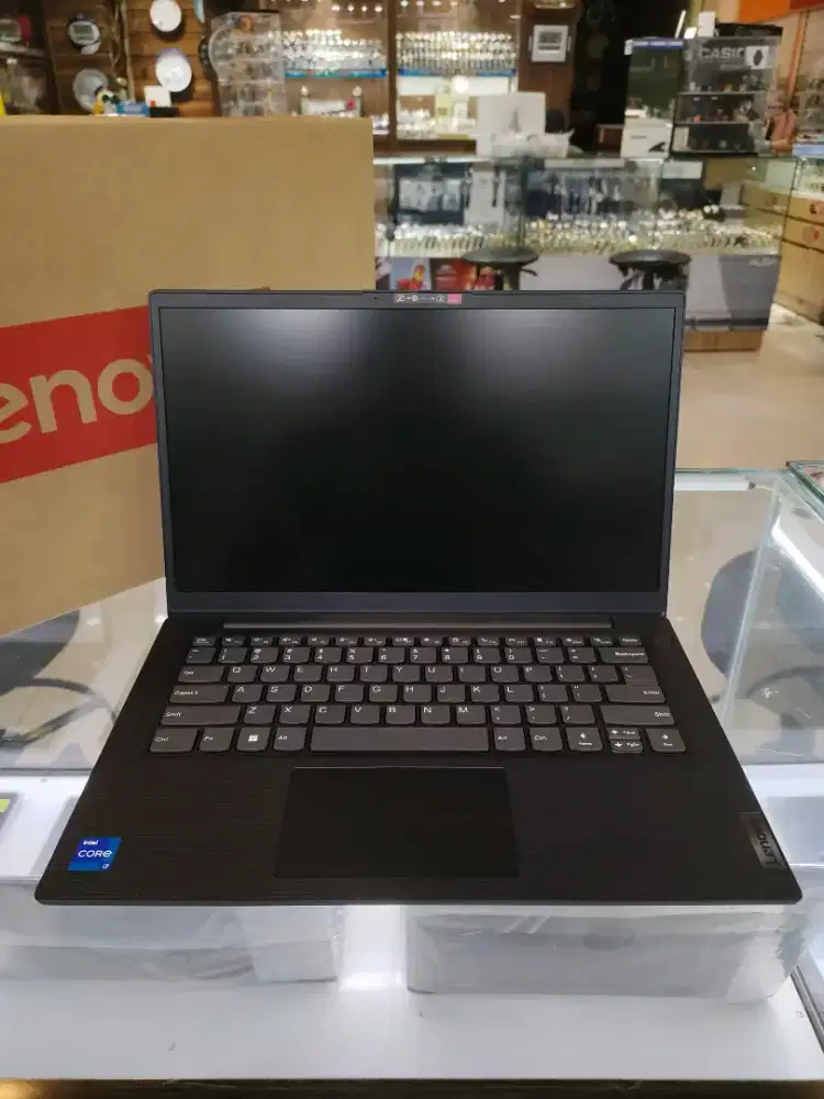 LENOVO V14 G4 IRU