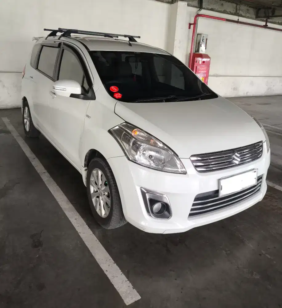 Ertiga GL MT Putih Tahun 2013 km < 100K