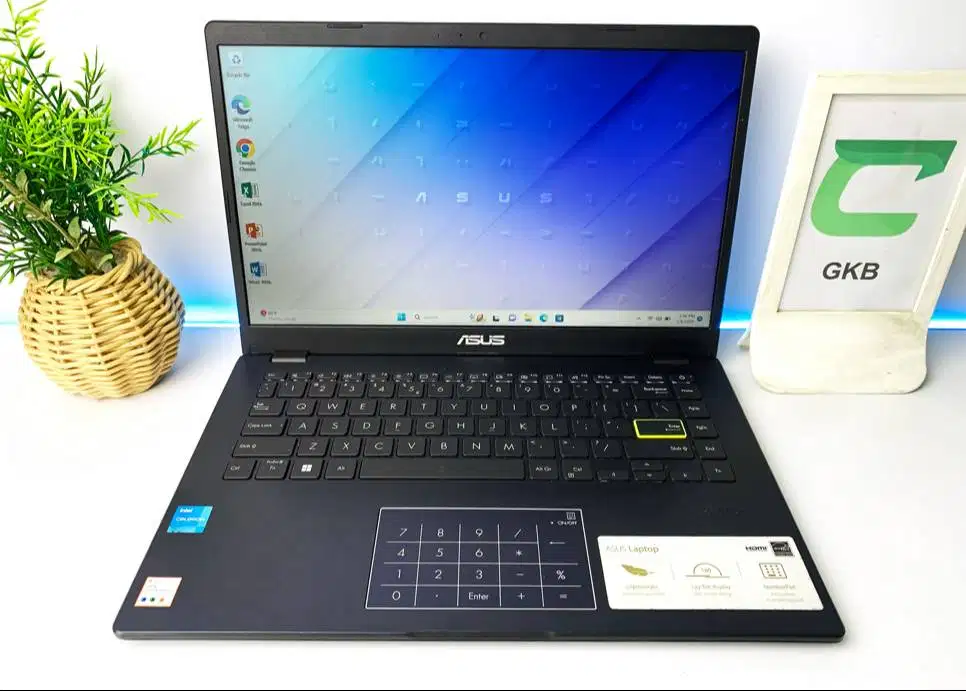 Laptop Asus VivoBook Fullset masih garansi resmi aktif performa ngebut
