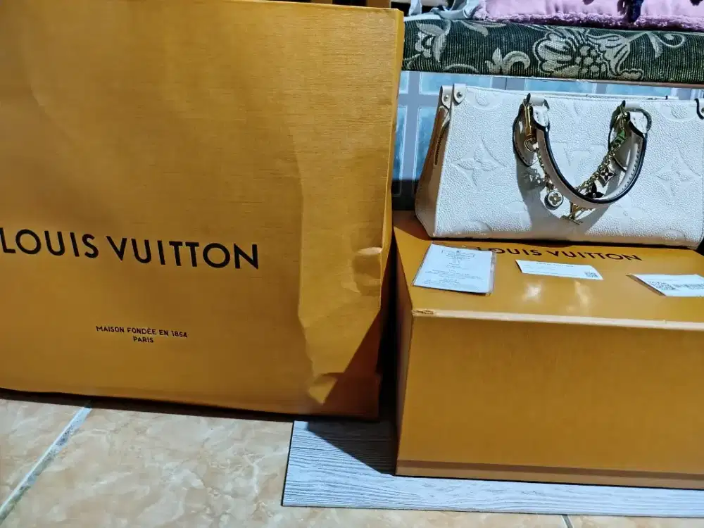 Louis Vuitton OnTheGo Authentic