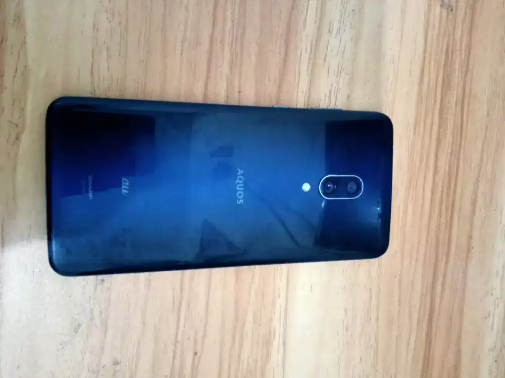 Sharp Aquos Zero 2 minus