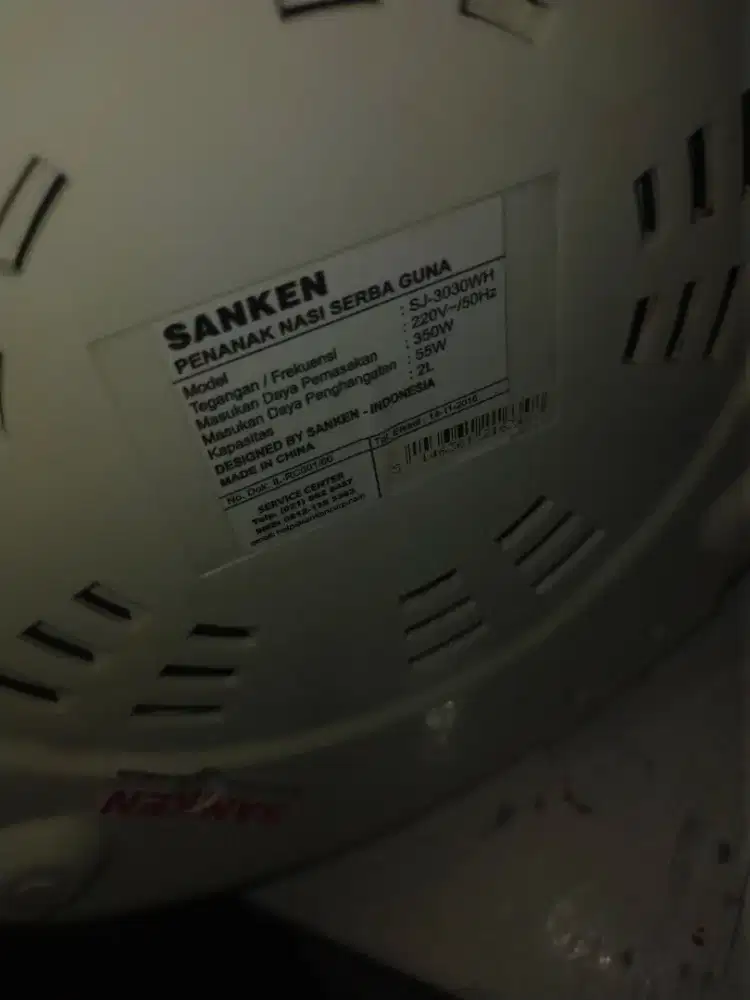 Penanak nasi sanken sj3030wh kapasitas 2 liter