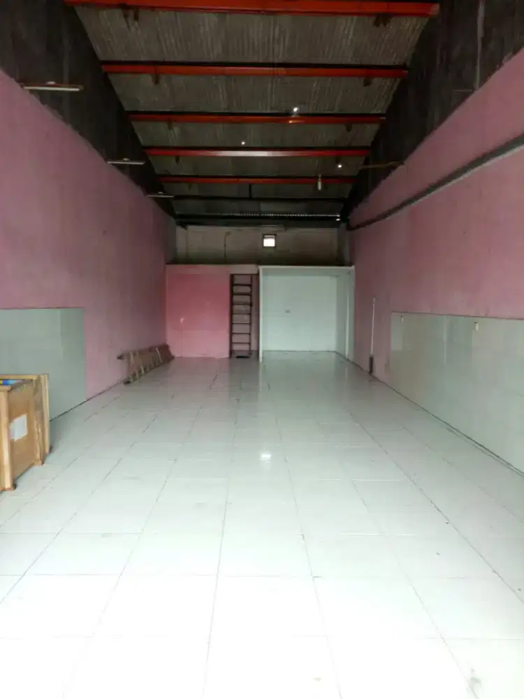 Dijual Gudang / Ruko (SHM)