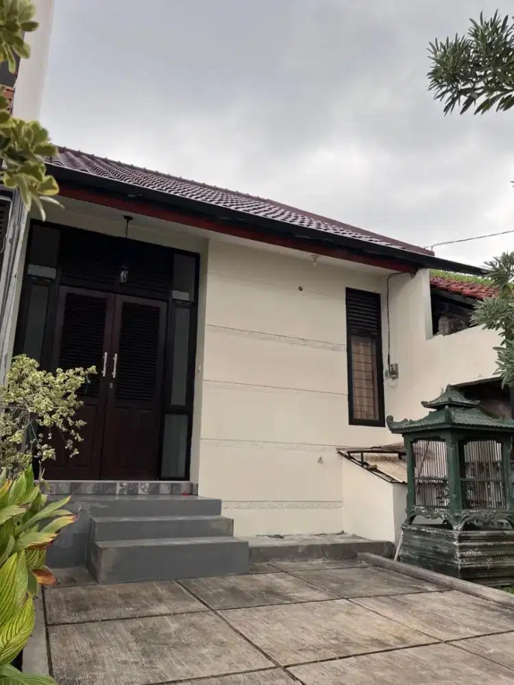 DISEWAKAN RUMAH SATU LANTAI DI MERUYA, LOKASI DALAM KOMPLEK PQT AMAN