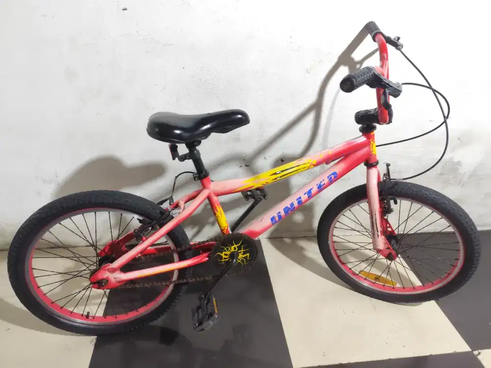 Sepeda bmx United ukuran 20 siap pakai