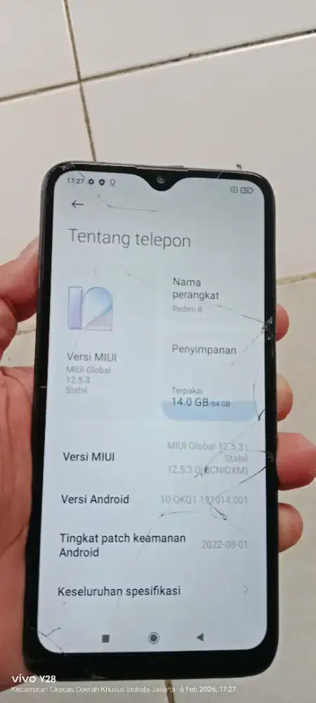 Redmi 8   4/64  mnus retak bcdoer kurang mlus normal