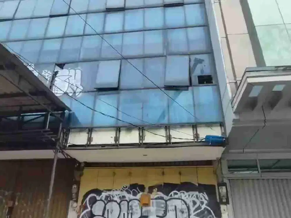 Ruko Komersil di Jl KH Hasyim Ashari Gambir Jakarta Pusat